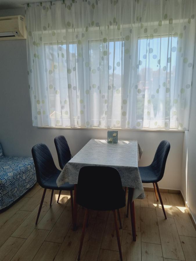 Apartment Vinka Split Bagian luar foto